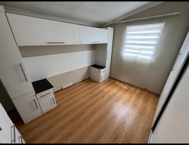 2 BEDROOM CLUSTER FOR SALE IN POMONA